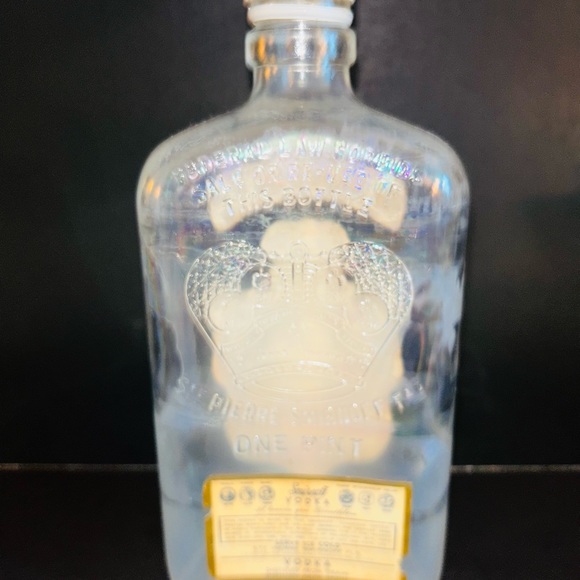 Vintage/Retro Smirnoff Vodka Bottle - Empty - Picture 3 of 7